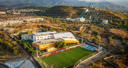 Kazakhstan: Two international schools swap Haileybury for major rival